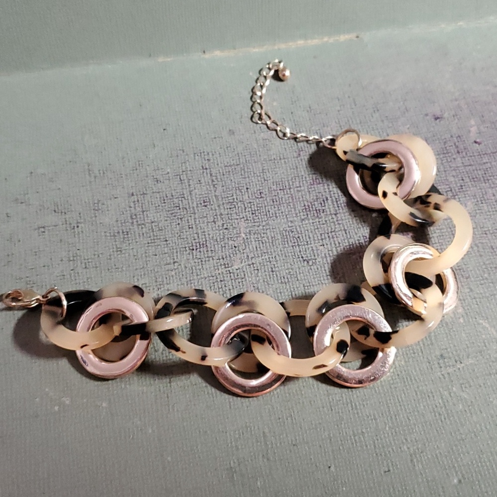 Beautiful Tortise & Gold bracdlet